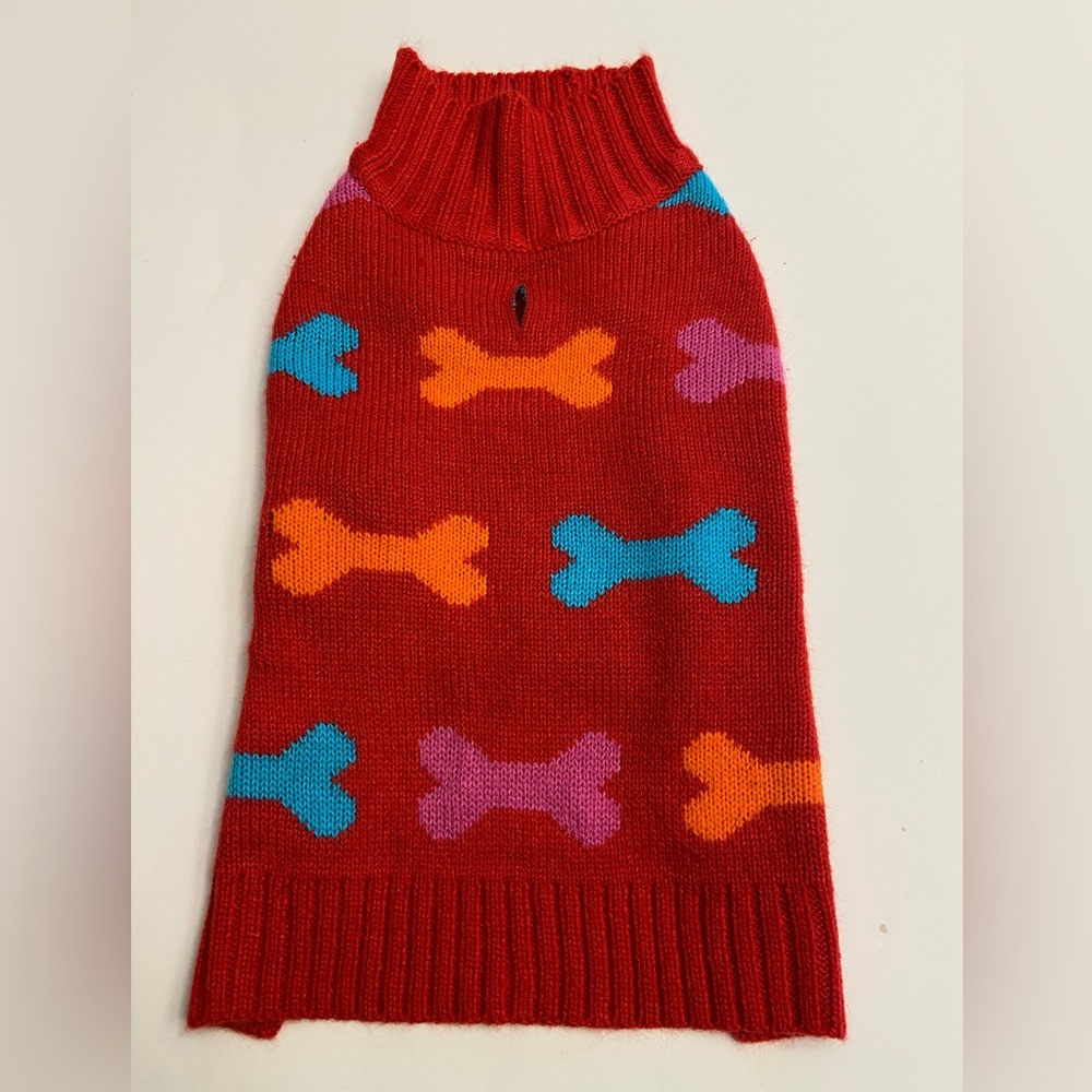 Stunning, Fun Sweater for a Lucky Dog by Bailey and Bella - Size S